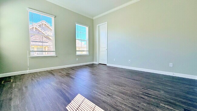 Building Photo - FANTASTIC 2019 4 Bed 3.5 Bath Ranch with over 3,000 finished SqFt in the Castlewood Neighborhood ...