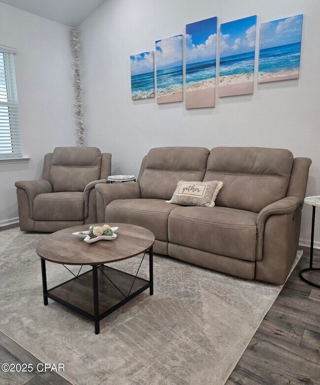 Building Photo - 8958 Parrot Pl