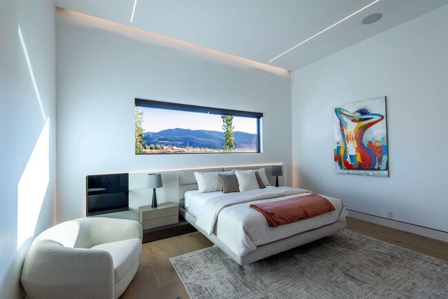 Building Photo - 779 Lucia Ln