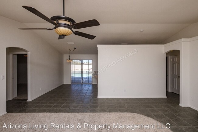 Building Photo - 3 br, 2 bath House - 3677 Tarpon Plaza