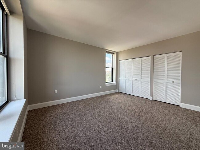 Building Photo - 1325 13th St NW
