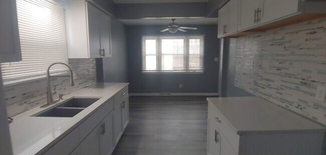 Building Photo - 3931 W Kaul Ave