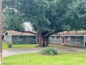 Building Photo - 1601 N Sang Ave