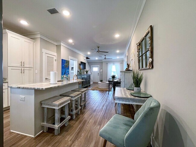 Rental NOT Furnished. Previous Occupant's Furnishings. - 44 N Sand Palm Rd