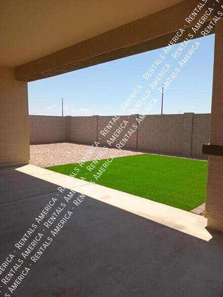 Building Photo - 23015 E Starflower Dr