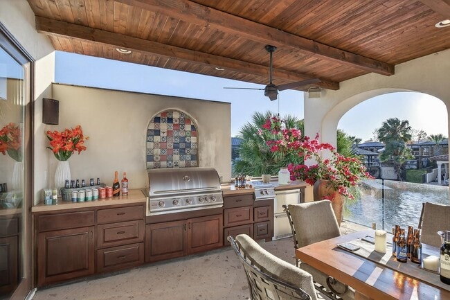 Building Photo - 127 Applehead Island Dr