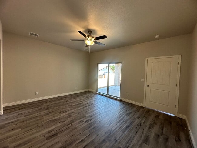 Building Photo - Beautiful 2024 Built 3 Bedroom, 2 bathroom home with RV Parking