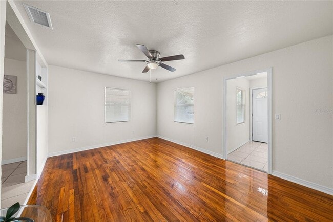 Building Photo - 4053 41st Ave N