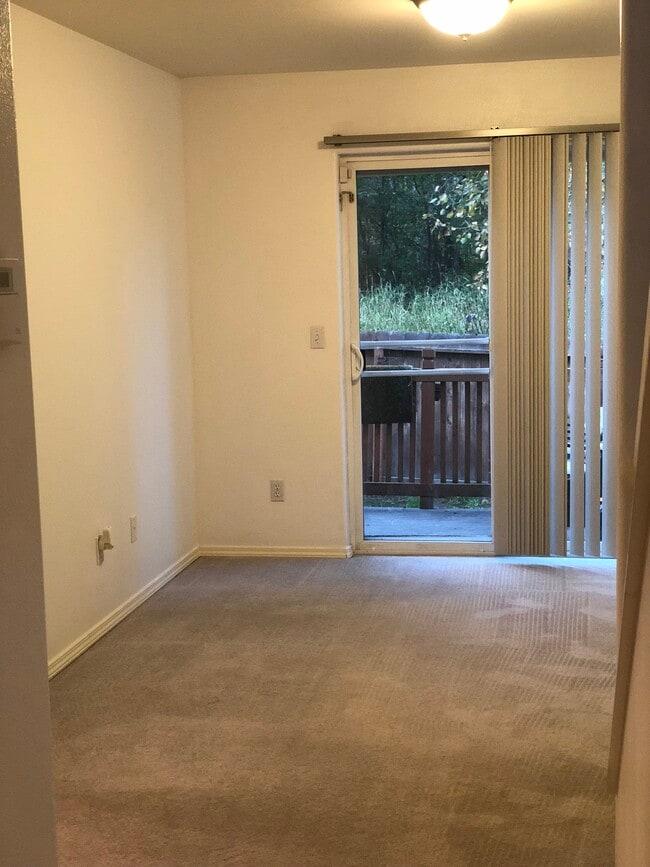 Building Photo - 1639 Mountainman Loop