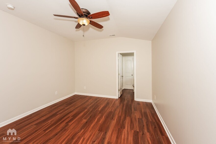 Building Photo - 70 Briar Ridge Ln