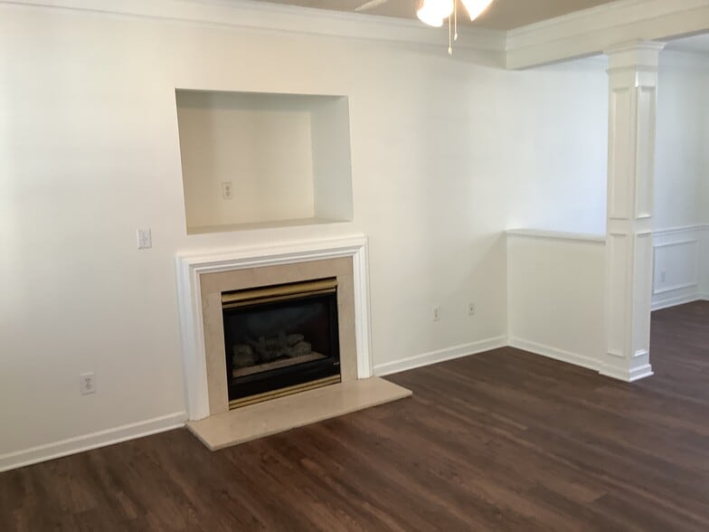 Building Photo - 214 Long Creek Pky