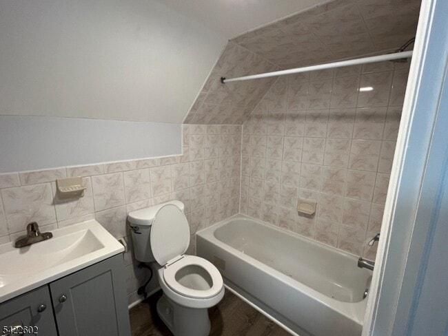 Building Photo - 389 Myrtle Ave