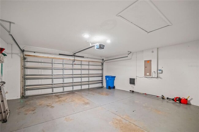 Building Photo - 9446 Leatherwood Ave