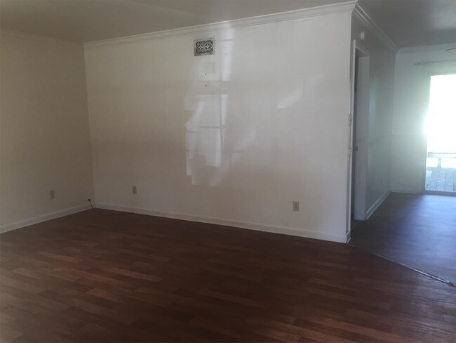 Building Photo - 520 Mimosa Pl