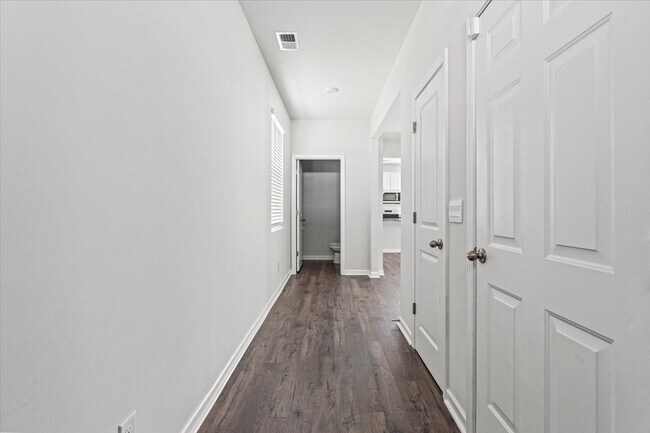 Building Photo - 5144 Captain Dr