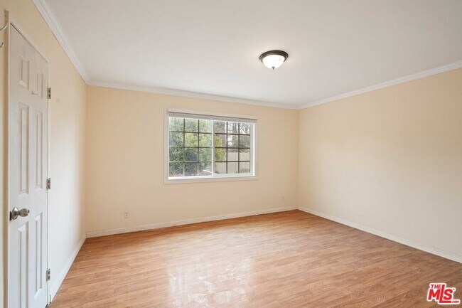 Building Photo - 6558 Neddy Ave