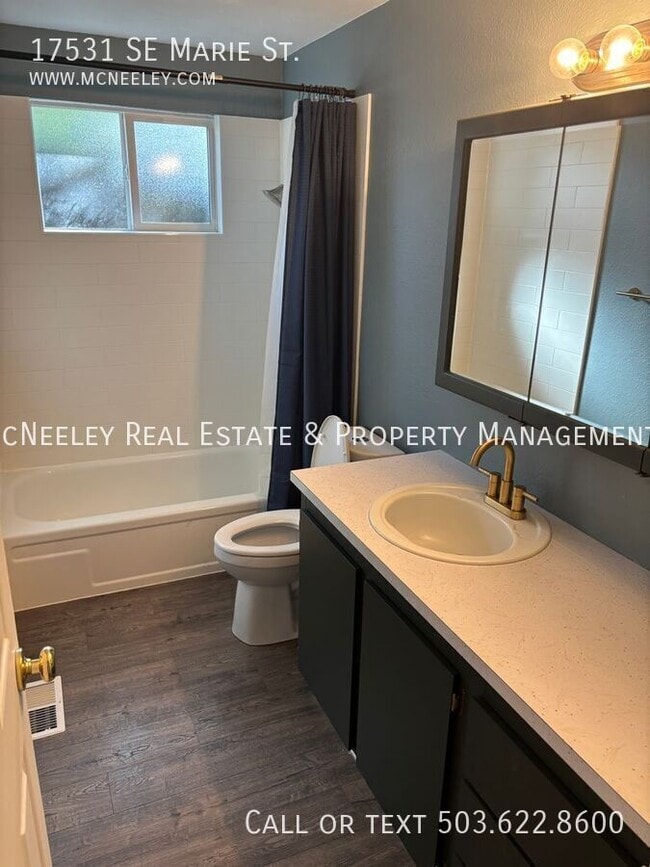 Building Photo - 17531 SE Marie St