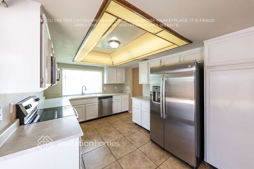 Building Photo - 3340 W Sandra Terrace