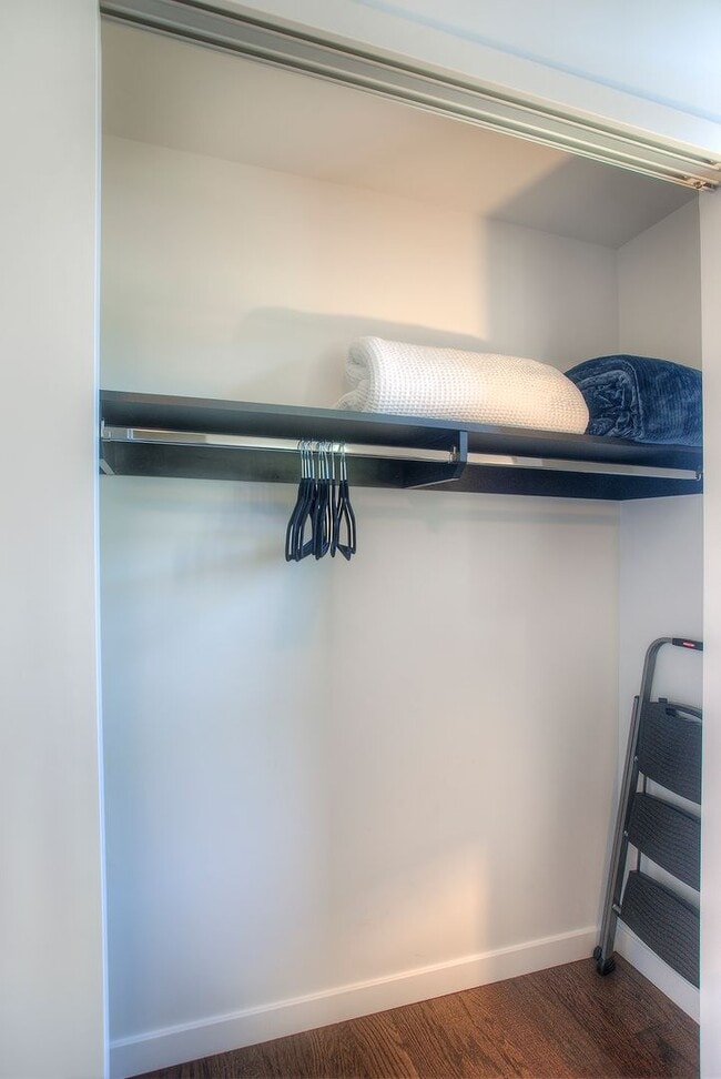 Building Photo - Highrise 1 Bedroom at Portland on the Park