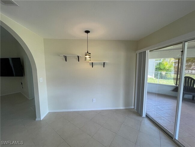 Building Photo - 8293 Tahiti Rd