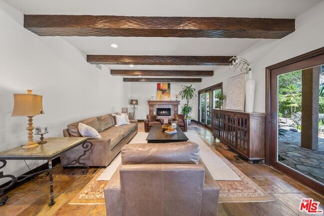 Building Photo - 24409 Voltara Ct