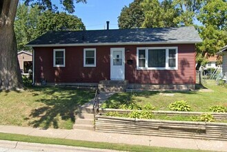 Building Photo - Charming 4-Bedroom Family Home in Prime Be...