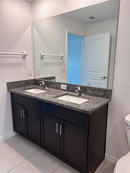Building Photo - 5487 Blue Azure Dr
