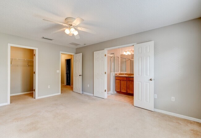 Building Photo - 209 Tarracina Way