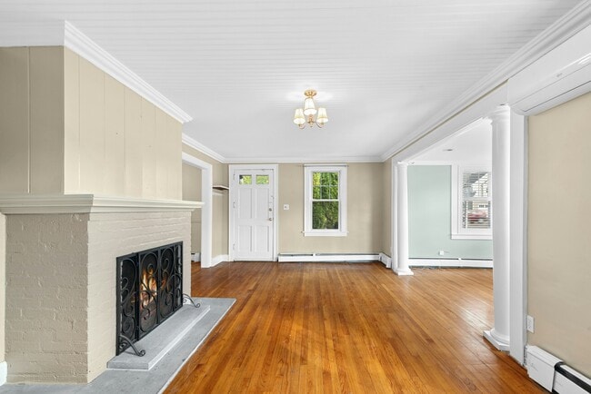 Building Photo - 2630 Boston Post Rd