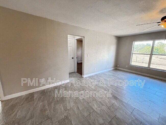 Building Photo - 13670 Highland Rd