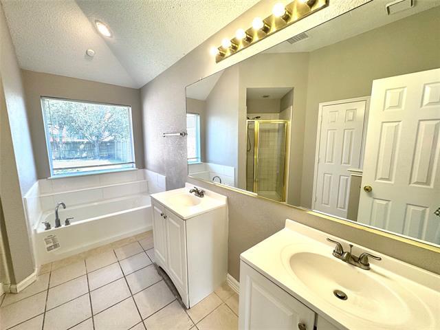 Building Photo - 2132 Birch Bend