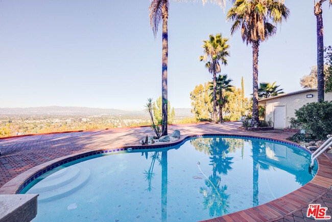 Building Photo - 4520 Gable Dr