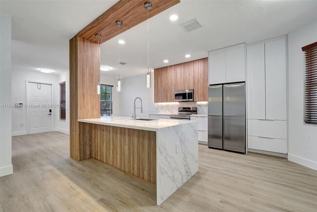 Primary Photo - 16276 SW 29th St