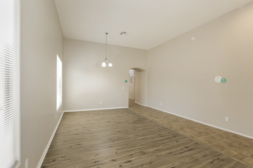 Building Photo - 46141 W Morning View Ln