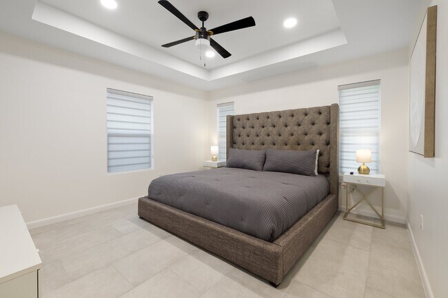 Building Photo - 211 N 8th St