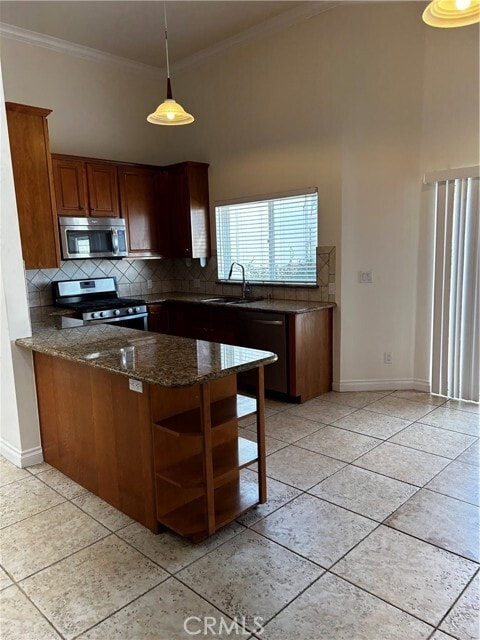 Building Photo - 5241 Colodny Dr