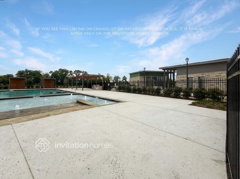 Building Photo - 2710 Harwell Dr
