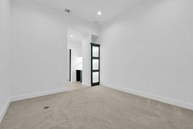 Building Photo - 364 Private Rd 2771