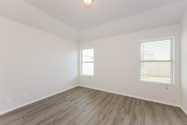 Building Photo - 2343 Applewhite Mdw