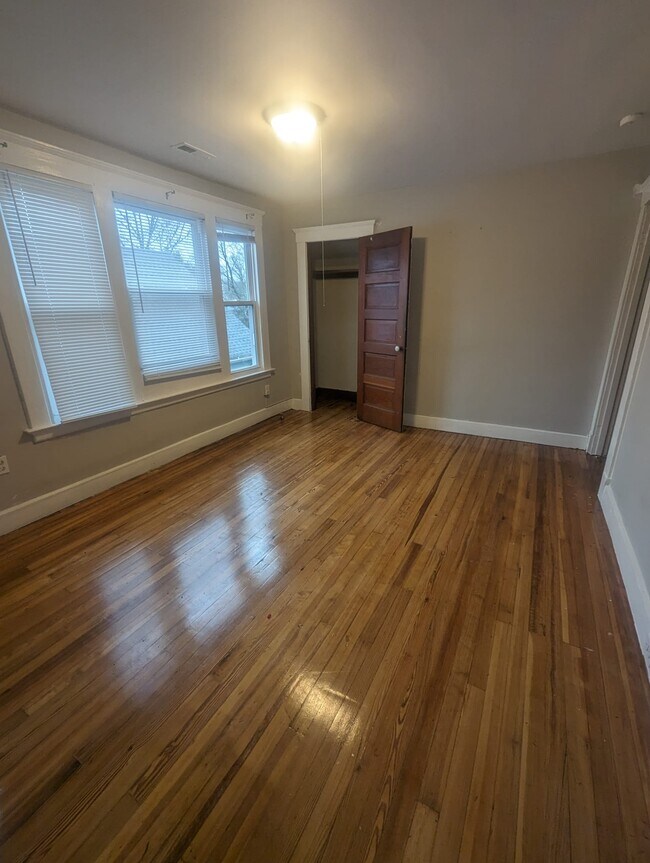 Building Photo - 89 Hubinger St