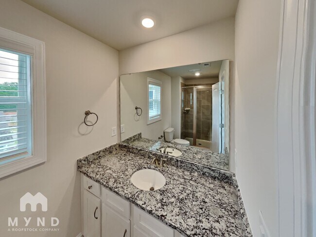 Building Photo - 207 Susannah St