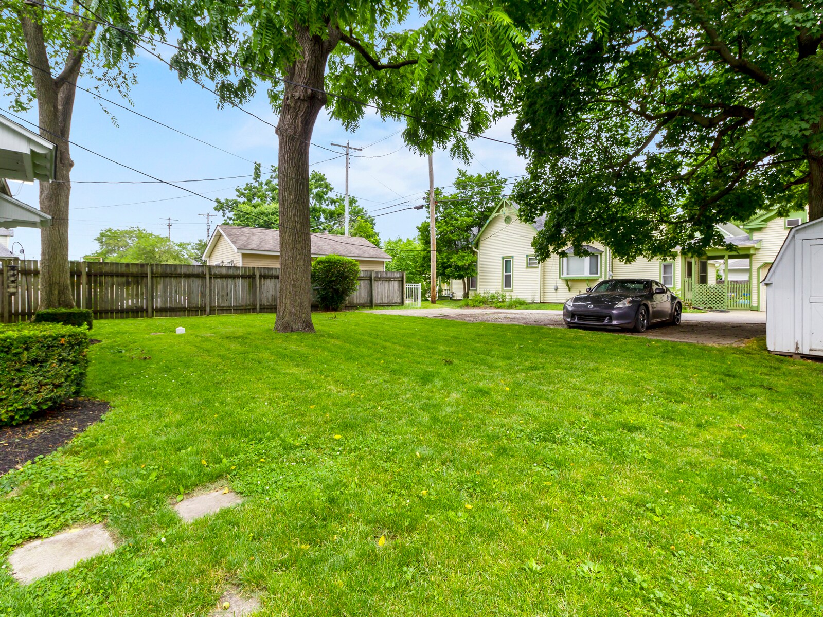 Building Photo - 1112 Clinton St