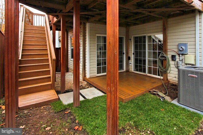 Building Photo - 20748 Hollow Falls Terrace