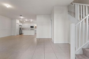 Building Photo - 4612 NW 83rd Pky