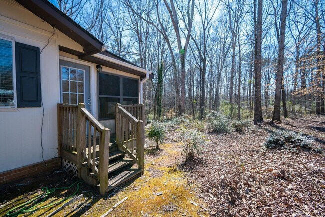 Building Photo - 157 Beaverdam Creek Rd