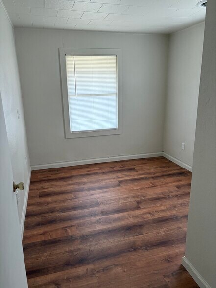 Bedroom 2 - 2138 E Damon Ave