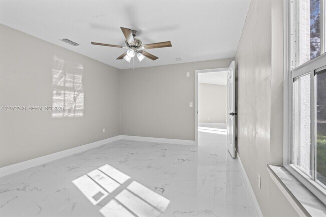 Building Photo - 1774 Glenridge St NW