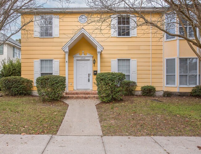 Primary Photo - 1702-1704 E Jackson St