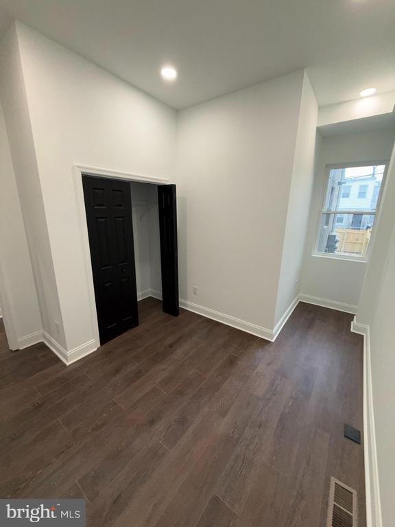 Building Photo - 2028 Druid Hill Ave