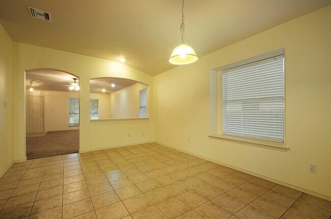 Building Photo - 1109 Fossil Cove